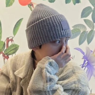 creator of #chanbaekvlogs AU https://t.co/FYa2Evhs8j → #chanbaekvlogs now on youtube