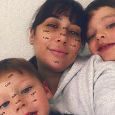 Gabriel 20.07.2017 / Enaël 06.08.2020 👨‍👩‍👦‍👦 bestie Lilly, 👯‍♀️ I like to watch vroom vroom on Sunday 🏎️ LN4🧡