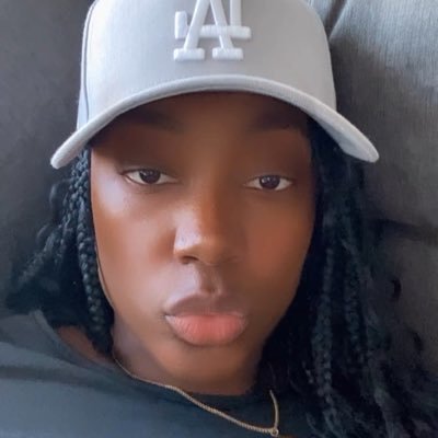 crystalcorr17's profile picture. chicago •