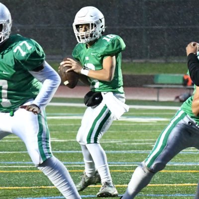 | ✞ | York Football 2027 | Team Captain | QB | Elmhurst IL | @coachHo | 5’10 155 lb | 4.4 GPA | zackassaad@icloud.com |