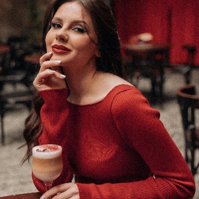 octaviabtr's profile picture. 