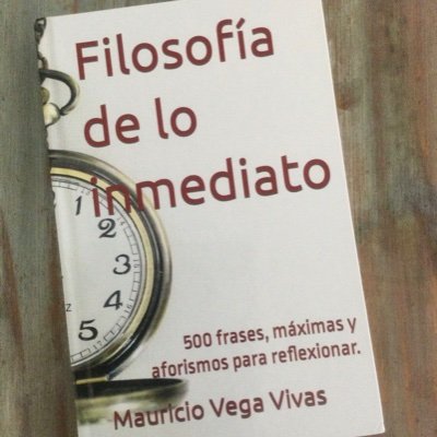 El filósofo tiene una responsabilidad social, y debe decir las cosas como son, no pasarse la vida repitiendo sólo lo que la gente quiere oír.📚