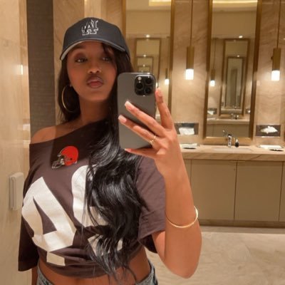 Lilyhailuu's profile picture. 