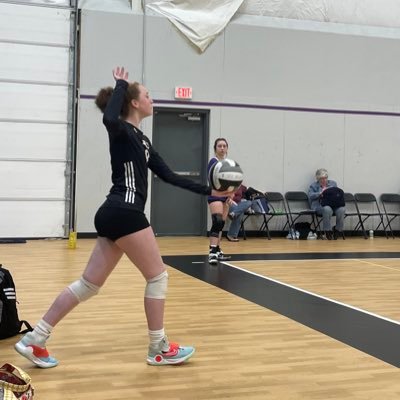 •5’8 /Freshmen(2027) 4.0 GPA •Maumelle High school, AR •Middle hitter/Blocker #11 •LRJ 15 regional 2024.