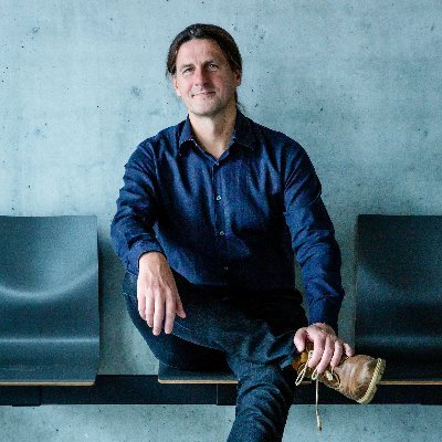 PiotrMichon_UEP's profile picture. naukowiec, popularyzator nauki, prowadzi blog/ vlog /podcast
EKONOMIA SZCZĘŚCIA, autor książek
#szczęście, #psychologia #filozofia #ekonomia
#nauka