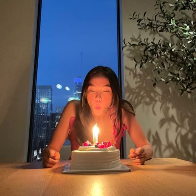 _treeesa's profile picture. 