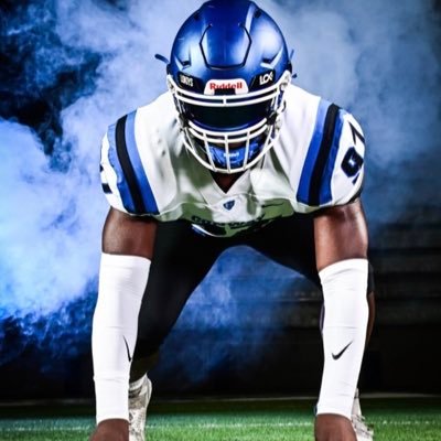 Conway high (DE/DT) 6’1 230 #72 class of 2025 GPA 2.5 recruitment 100% open bench 300 squat 515 40 time 4.7