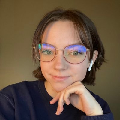 elaina_bradley's profile picture. 