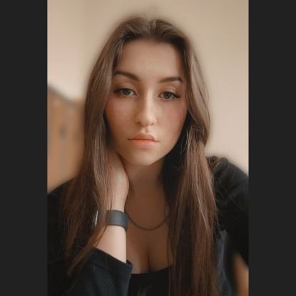 rebecca_lasova's profile picture. 