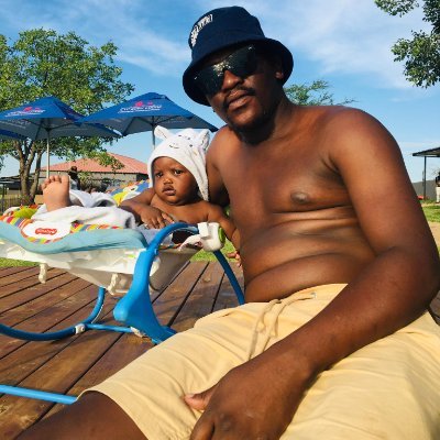 I am a farmer @chochelafarm. A backseat bus 🚌 driver. “We lolo, xana u ta etlela ku fikela rini, u ta pfuka rini evurhongweni ke?”... Kaizer Chiefs.