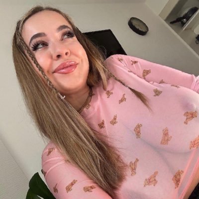 BrittanyRa77390's profile picture. 