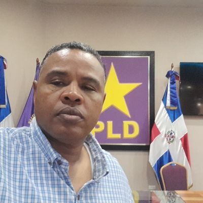 Dirigente Medio Partido de la Liberación Dominicana.