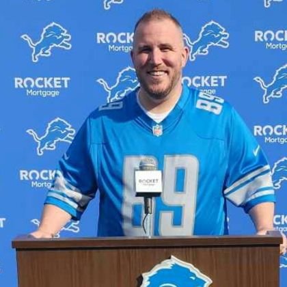 Huge Detroit Lions fan who only likes to follow positive fans. Please take your negativity about the Lions elsewhere!