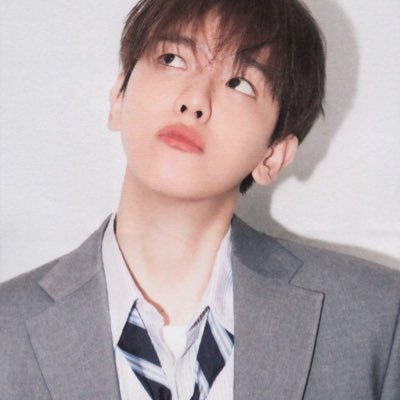 @b_hundred_hyun