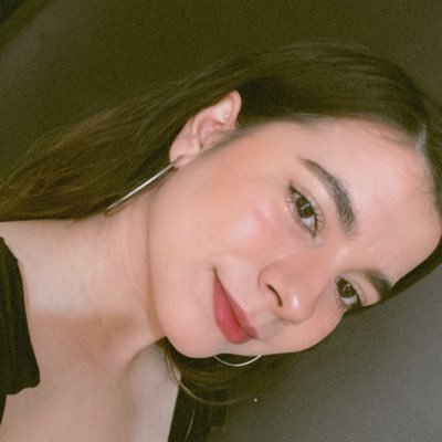 |22| 👩🏻‍⚖️