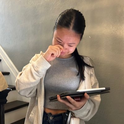 adriennexlee's profile picture. she/her