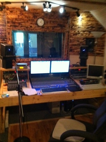 themediamixer's profile picture. Singer/Songwriter, Engineer/Producer, Drummer for Dee Dee Cumbee & Thunder Alley.
Media Mix Productions, Mix Recording Studios