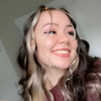 MnMSimpUwU's profile picture. Emily ❤️‍🩹LVL 22✨league, Val, and cs demon.✨1.5k skittys on twitch 💙🥺I STREAM… sometimes lol🫠body piercer in oregon✨priv @SkitsBullshit
