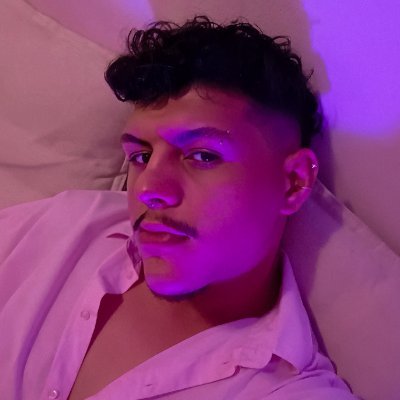 yellowdrunk's profile picture. 