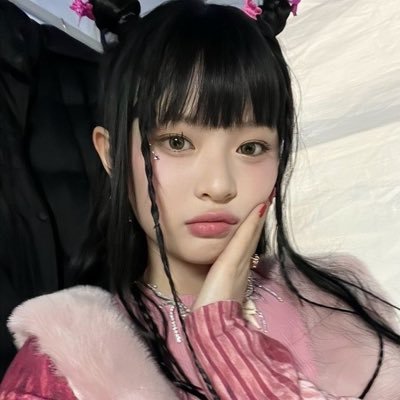 dlhyuwoos Profile Picture