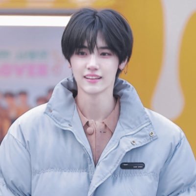 tjeksdldh's profile picture. 