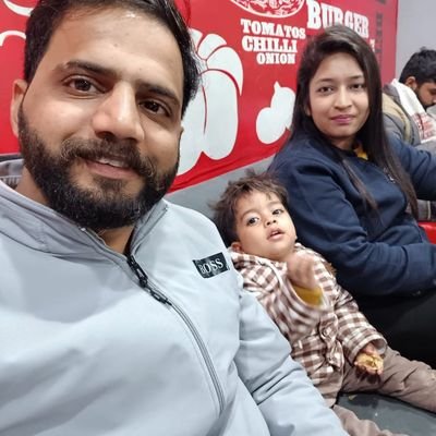 Meet meri jAan 😘
POst graduate 😊
Daddy's #LittlerOse🥀
#BloodA+
#Green