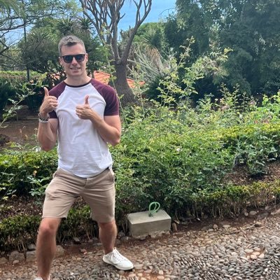 Owner at Phix Software, .NET Developer, Professionele kettingzaag, Fulltime hippy bestrijder, Pester van neuroten .