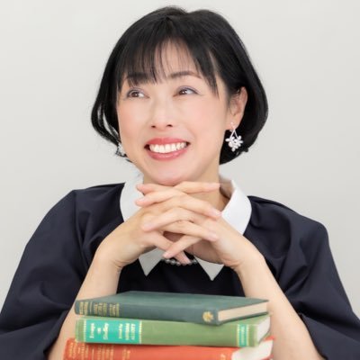 50代からのやり直し英語で【今度こそ話せる自分】を叶える英語コーチ|英語で自由と自信を手にするサポート|英語コンプレックスの学生時代→なんとか乗り越え大手英会話学校主任→独立・英語教室主催→英語コーチ|英語上達のマインド、学習のコツ、大人の英検活用法配信✨|指導歴29年|TOEIC975英検一級