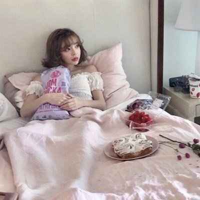 KimberlyBr34031's profile picture. 