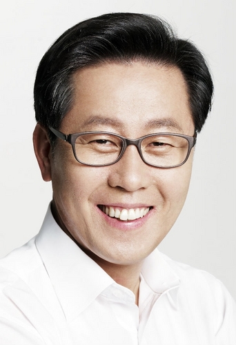 박병우입니다. 반듯한 학벌없이도, 든든한 뒷배경없이도 혼자 힘으로 역경과 시련을 극복하며 사회의 리더로 우뚝선 Street Smart가 존경받는 세상을 꿈꿉니다.