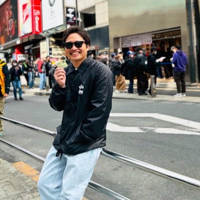oldkids_rock's profile picture. 毎日ラジオを聴いて、時々ライブハウスで息抜き。