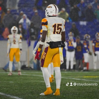 @DunbarHS I| 2 sport Athlete I| DE/WR || Forward | 6'2 Il 205lbs. I| 3.2 gpa Il @bcollins3500@gmail.com l| 40: 4.63