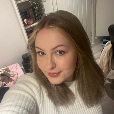 Cardiff Met student studying Primary Education👩🏼🏫