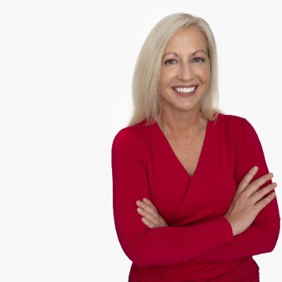 Passionate learner, leader, consultant, and educator. Author. Explorer. Avid SCUBA diver. Be you. Be your best. Be a marigold. https://t.co/WYJd8meE3W