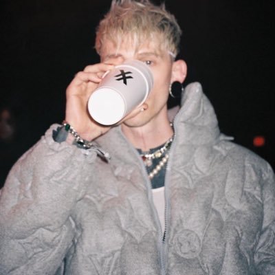 ♡ ࿐ @machinegunkelly : my source of inspiration and his art my safe place ` EST 19XX ˎˊ ˗
