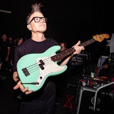 adicraolavin's profile picture. Stage right | Art | Wine Lover | blink-182 |