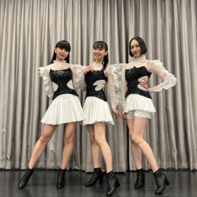 Perfume~DayDay live 🇯🇵 Live in Japan 公式アカウント。
#DayDaySUPERLIVE 舞台裏トークでは
 #Perfume #DayDay #いつだってHIGH #MAYA #RIMA #MIIHI
#NiziU #ニジュー #니쥬 #WithU
Follow back 💯