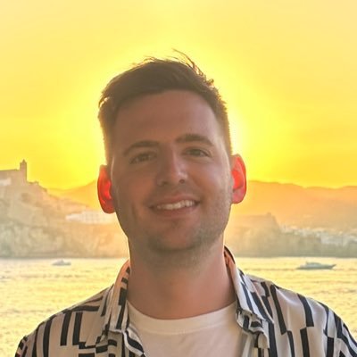 building something new in AI 🪄. 2x founder @hellohowsy and @socrowd