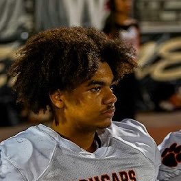 God1✝️ #AGTG//cl26 var EHS football, track// edge rusher, DT// 6’1 220.1lbs// vertical 22inch, 1,66 10yard split// 3.51gpa// 858-776-6524 @zaezae2402@icloud.com