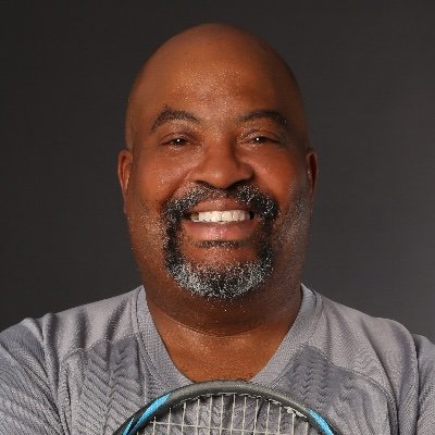 @Vassar alum, @AIESECAlum, ex-X/Twitter, ex-@Scholastic, Philly expat, bi+ activist (ret), techie, tennis nut, practical foodie, Whovian, kann Deutsch