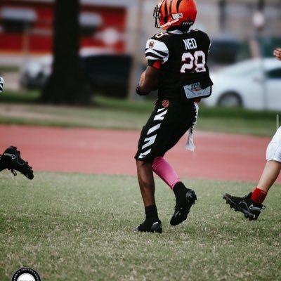 Kamryn ned 5’8 132lb wr/rb c/o 2029 northshore middle school best in the nation