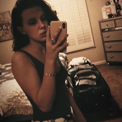 divambbrown's profile picture. 