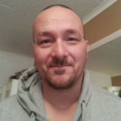 P.A. Rupert Lowe. Man Utd! Britain First! 🇬🇧 Look like baked bean with a face! 🤪