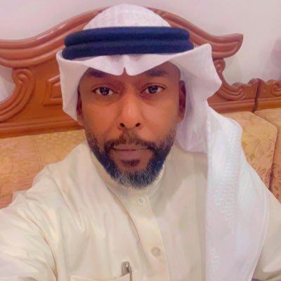 خريج علوم سياسية مساند إعلام من Kuwait University مهتم لتخصص IR ( لا تخبروني يومًا عن من يكرهني ويتحدث عني)🗣️ الانستغرام 👇🏻👇🏻👇🏻