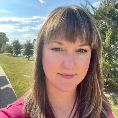 amanda_boozer's profile picture. 