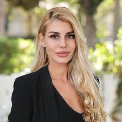 Russian Ukrainian Realtor Los Angeles 🌴Helping my clients since 2014 ♥️ lic # 01966306 Русскоязычный и Украиноязычный Риэлтор в Лос Анджелес, text 3236868000