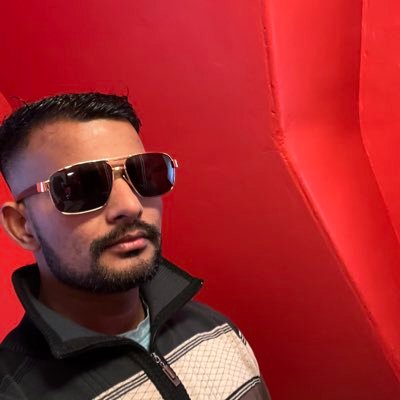 yadavraja812's profile picture. 