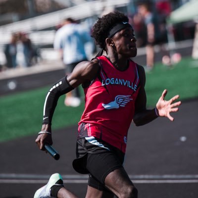 LHS C/O 2027 // LHS Track & Field Sprinter //60m: 7.48 // 100m: 11.68 // 200m: 24.03 //  5’6”130 LBS // Email: @lumsdenkaden@gmail.com // 678-665-4060