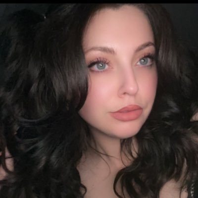 sarahsee_c's profile picture. | ︎︎︎♏︎☼ • ♐︎☽ • ♒︎☝︎ |