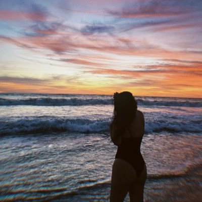 sunflowwwerliz's profile picture. el universo conspira a mi favor